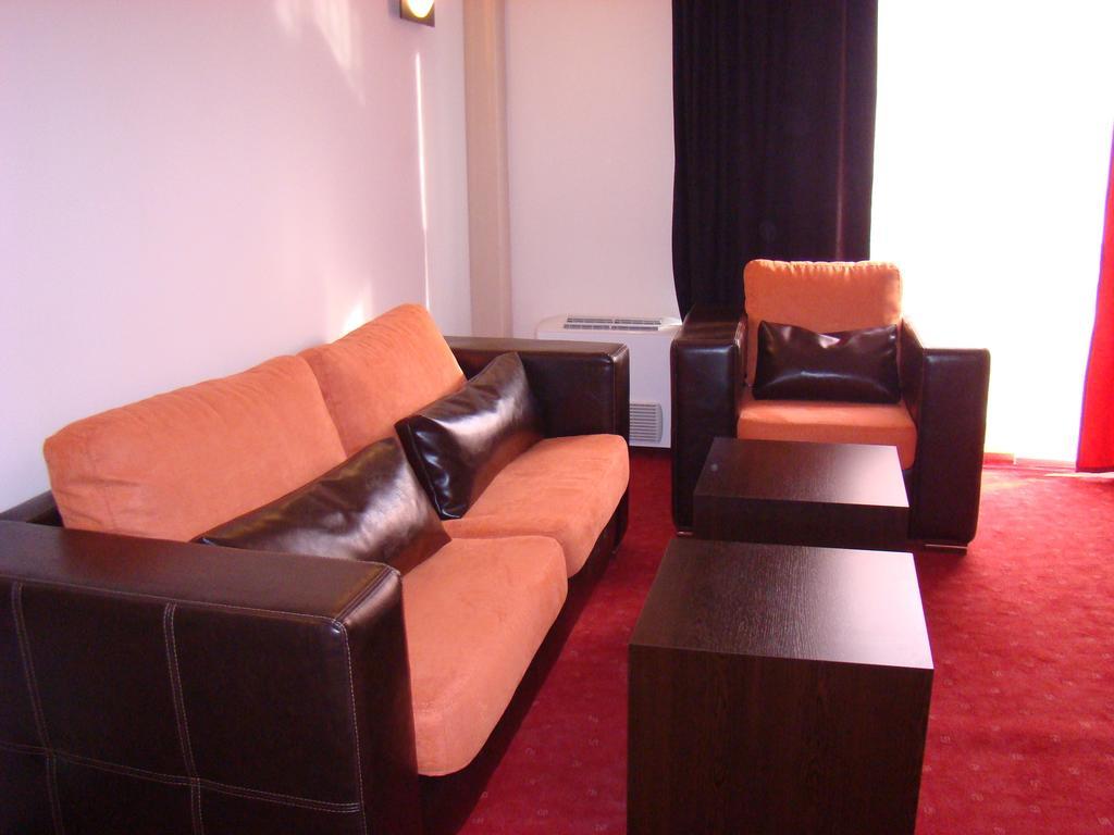 Hotel Byalo More バニテ 部屋 写真