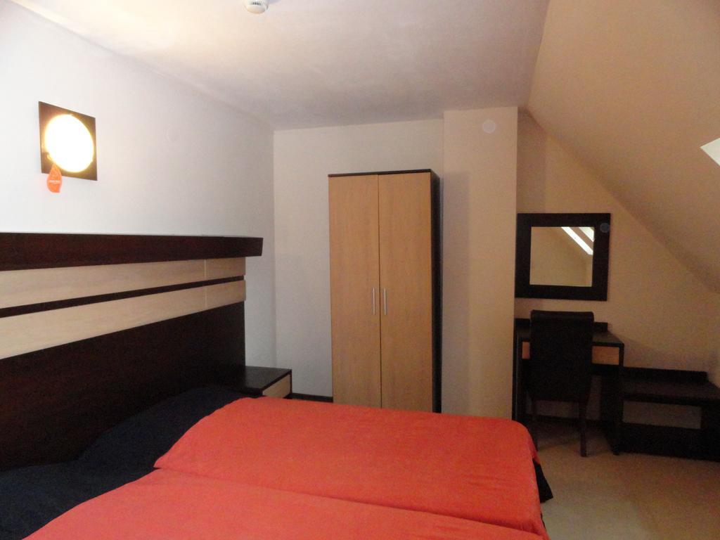 Hotel Byalo More バニテ 部屋 写真