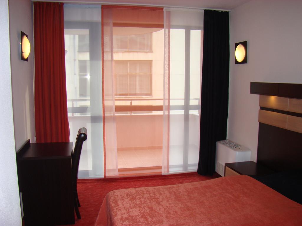 Hotel Byalo More バニテ 部屋 写真