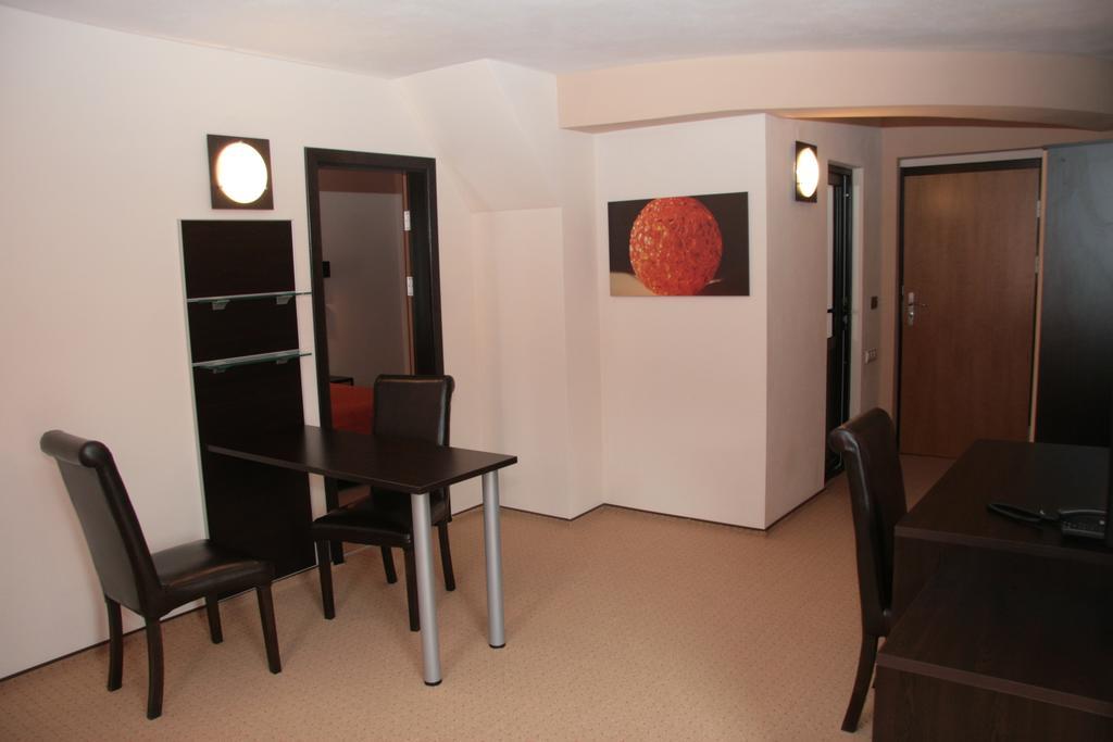 Hotel Byalo More バニテ 部屋 写真
